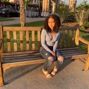 Meet your Posher, Jaala